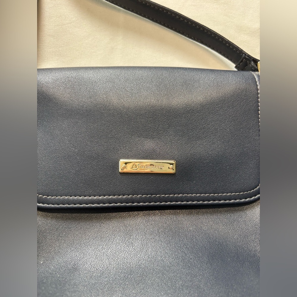Liz Claiborne Navy Blue Crossbody Purse Magnetic Snap Closure Workwear EUC - Picture 3 of 6